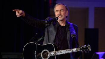 Neil Diamond anuncia que deja los escenarios porque padece parkinson