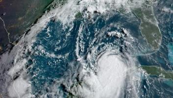 El huracán Ida se frena y aumenta su peligrosidad en su avance por Luisiana