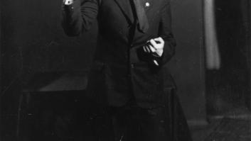 Tenía solo un testículo, tomaba semen de toro y otros secretos sexuales de Adolf Hitler