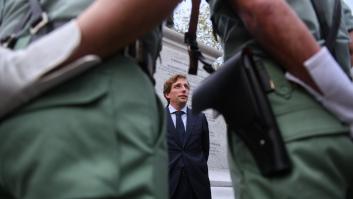 Almeida homenajea y reivindica al general Millán-Astray arropado por legionarios