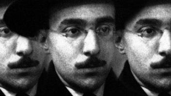 Pessoa firmó con nombre de mujer