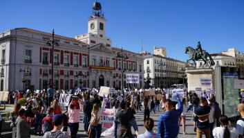 "Menos banderas, más enfermeras"