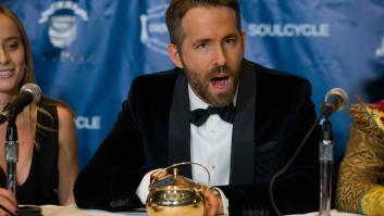 La frase de Ryan Reynolds al vacunarse va camino de hito en Twitter: 60.000 me gusta en minutos