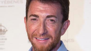 "Pechuga de pollo descongelándose": mucho cachondeo con la última foto de Pablo Motos practicando Yoga