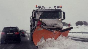 Las quitanieves de la Diputación de Segovia no salieron de noche "por seguridad"