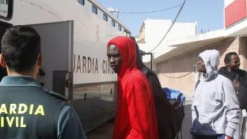 Una patera con 22 personas a bordo sigue desaparecida en el Estrecho