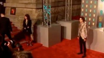 El aparatoso detalle que te perdiste de la alfombra roja de los Bafta