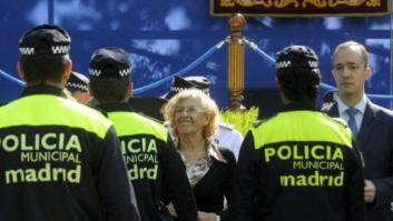 Carmena pide a Policía que la vean "como una vecina más"
