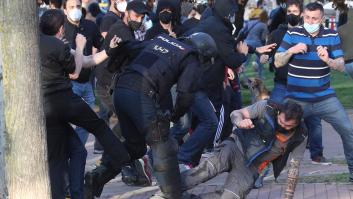 El mitin de Vox desata la violencia en Vallecas
