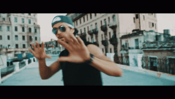 Escucha 'Súbeme la radio', la canción de Enrique Iglesias que bailarás este verano