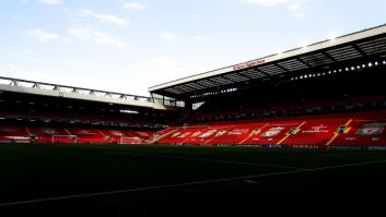Apedrean el bus del Real Madrid a su llegada al campo del Liverpool