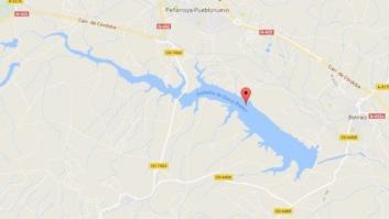 Hallan restos de un cadáver dentro de un coche en un pantano de Córdoba