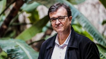 Javier Cercas estudia querellarse por el vídeo que hace referencia al ejército y el 'procés'