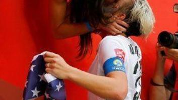 El emotivo beso de Abby Wambach con su mujer tras ganar el Mundial de fútbol