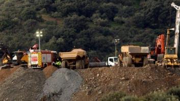 Una capa de roca ralentiza la búsqueda de Julen durante la madrugada