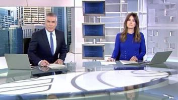 El percance de David Cantero e Isabel Jiménez segundos antes del último 'Informativos Telecinco'
