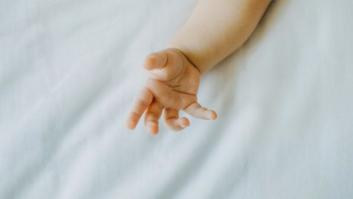 Hospitalizado un bebé de 2 meses por una paliza y detenido el padre acusado de maltrato