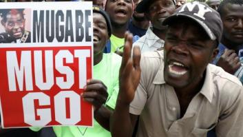 El Parlamento de Zimbabue inicia la sesión sobre la destitución de Mugabe