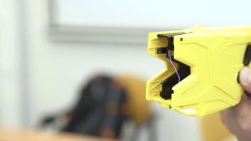 Los Mossos usarán una pistola eléctrica que no pueden utilizar ni la Policía ni la Guardia Civil