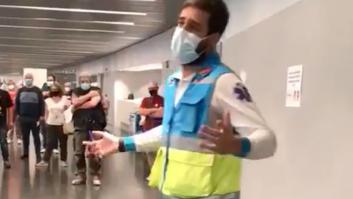 "No sé quién es, pero es un crack": el divertido discurso de este sanitario se lleva el aplauso de todos