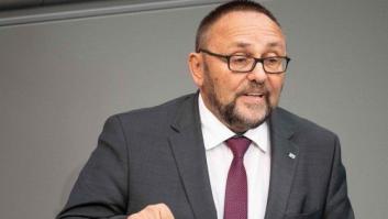 Hospitalizan al líder regional de Alternativa para Alemania tras ser atacado por un grupo de encapuchados