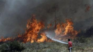 Cuatro incendios siguen activos en Grecia, uno de ellos en Atenas
