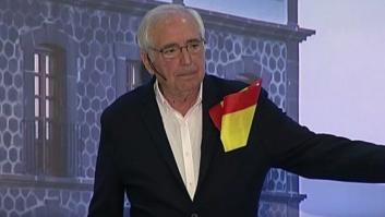 El 'pañuelo-banderín de España' del presidente de Melilla