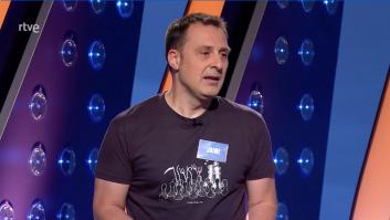 Revuelo por la camiseta que lleva un concursante de 'Saber y ganar'