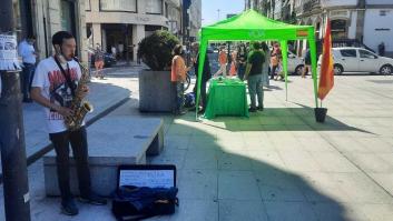 Juan Naide, el joven que tocó 'Bella Ciao' al lado de Vox: "Me daba rabia no hacer nada"