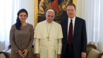 Dimiten el director de Prensa del Vaticano y su 'número dos', la española Paloma García Ovejero