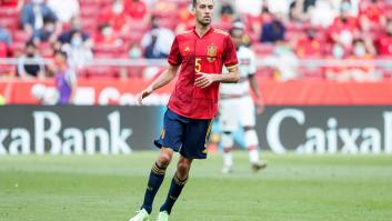 A muchos se les han ido los ojos al mismo lugar al ver a Busquets: no, no lo llevaba