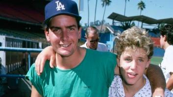 Charlie Sheen, acusado de abusos sexuales al actor Corey Haim cuando tenía 13 años