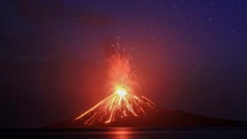 El volcán que ha provocado el tsunami de Indonesia emergió del agua en 1928