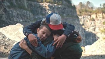 La extraña historia de uno de los actores de 'Stranger Things' en el baño de un hotel