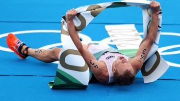 La imagen que prueba la dureza de coronarse en triatlón en Tokio