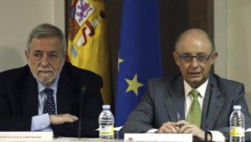 El Gobierno sube un 1% el sueldo a los funcionarios y les devolverá el 75% de la extra