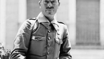 Almeida vuelve a colocar al general Millán Astray en el callejero de Madrid