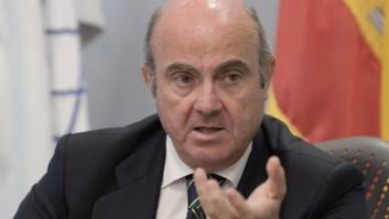 Guindos avanza que el Gobierno revisará a la baja la previsión de crecimiento debido a la crisis en Cataluña