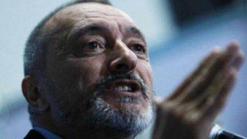 Una tuitera recupera estos antiguos tuits de Pérez-Reverte sobre América, los españoles y el genocidio que arrasan en Twitter