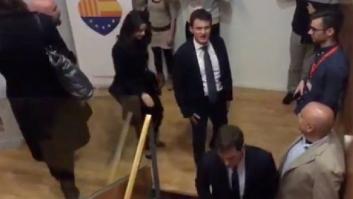 Intentan boicotear un acto de Albert Rivera en el Liceo al grito de "fuera fascistas"
