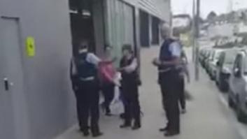 La escena de un Mercadona rodeado de mossos arrasa por lo que denuncia un testigo