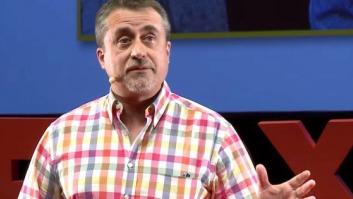 Un profesor de Valladolid denuncia el cartel que ha aparecido en la puerta de su despacho