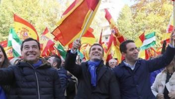 Al sur y a la derecha