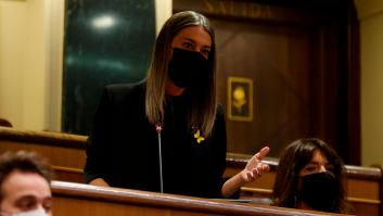 La presidenta del Congreso recrimina a una diputada de JxCat que use términos como "putiferio"