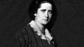 Y al final se impuso Clara: el debate entre feministas hace 90 años con el que se logró el voto femenino