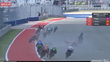 "¡La hostia!": Grave accidente en Moto3 que acaba milagrosamente con todos los pilotos ilesos