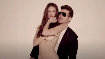Emily Ratajkowski denuncia abusos sexuales por parte de Robin Thicke