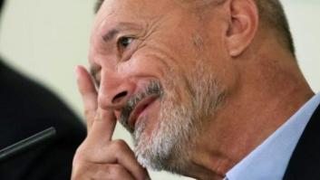 Pérez-Reverte desata una bronca en Twitter tras un irónico tuit sobre lenguaje de género