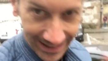 El mago Pedro Volta da el susto al perder el conocimiento durante un truco de escapismo en Navacerrada (Madrid)