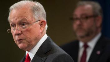 Jeff Sessions dimite como fiscal general de Estados Unidos